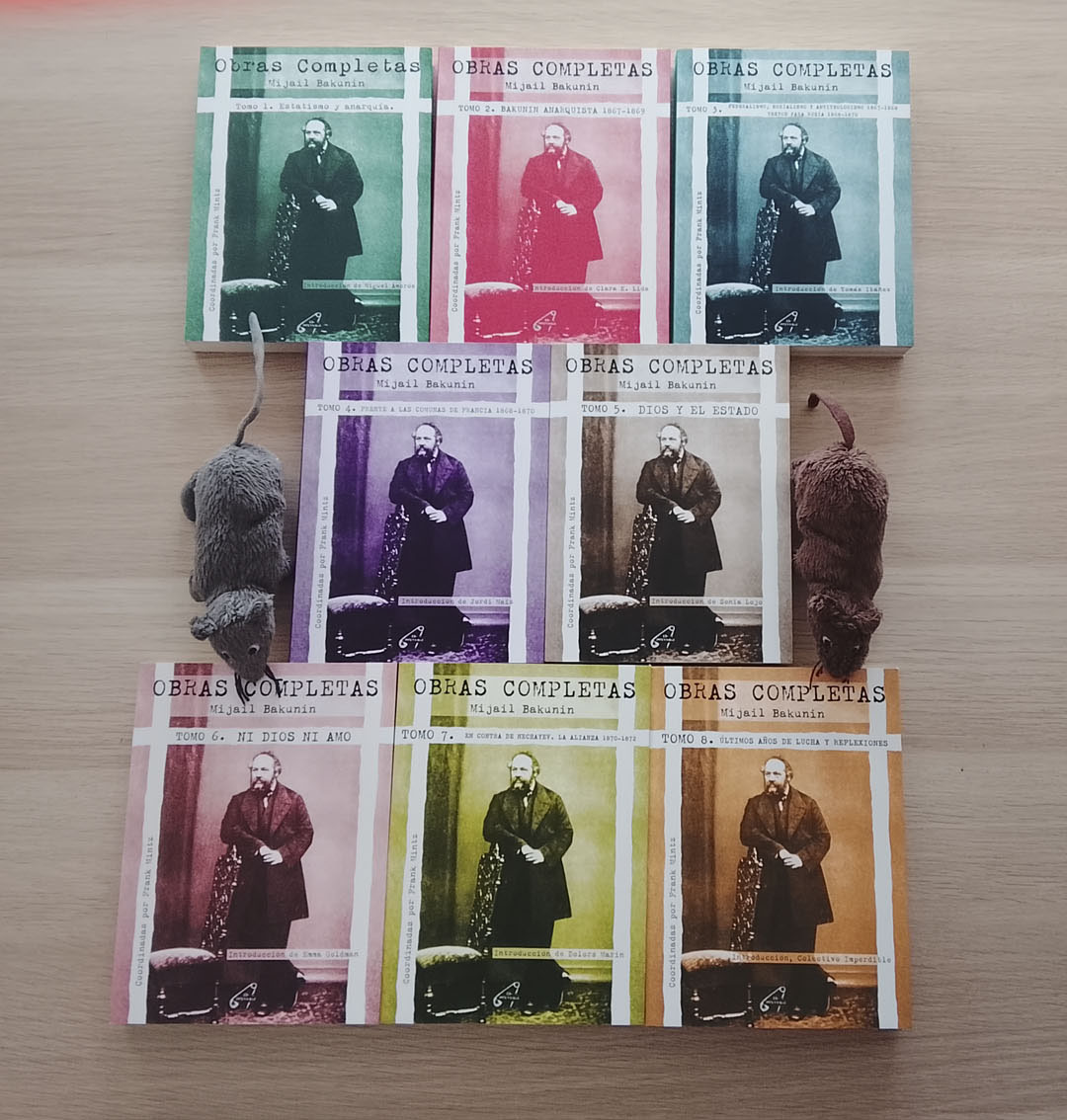 Ed_Imperdible's tweet photo. «Obras  Completas de Mijail Bakunin». 8 Tomos. Edición definitiva con  traducciones nuevas y material inédito en castellano. Gastos de envío  gratuitos, y obsequio de la pulga «Discusión con Bakunin».

https://t.co/anQkD5INtP https://t.co/ThDVgeBGcm