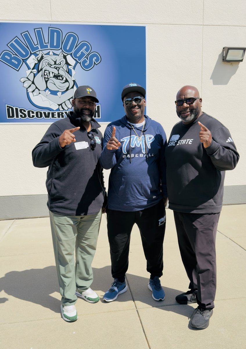 RealCoachCarter's tweet image. The #CaliSwarm continues! Great Day yesterday Buzzing through Sacramento #SacBuzz but now I’m Buzzing 🐝 Down to Arizona to Swarm through #Phoenix ⁦@SacHornetsFB⁩ #ZoEra #StingersUp 🐝⬆️☝🏾#ZoTime