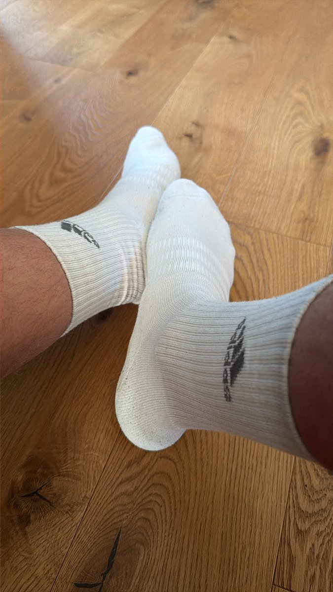 WhiteSocksAlpha's tweet photo. White sox 😍#sniffme #whitesocks #adidassocks https://t.co/4EMUJhAGTJ