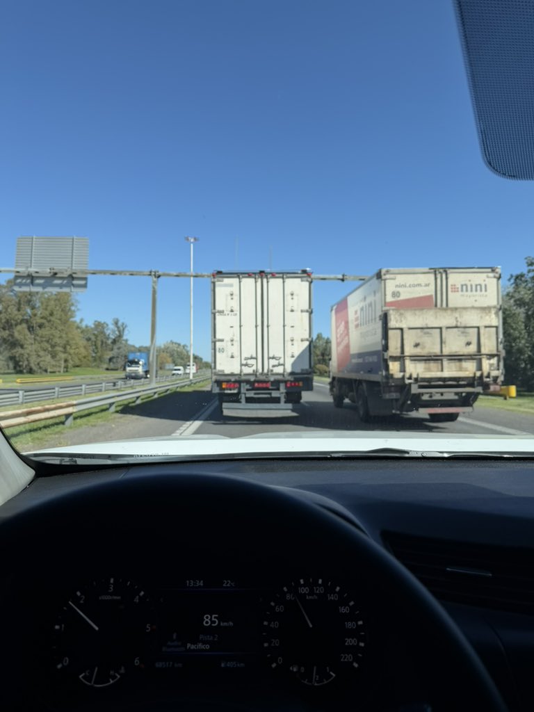Hay que fus*lar a un camionero.