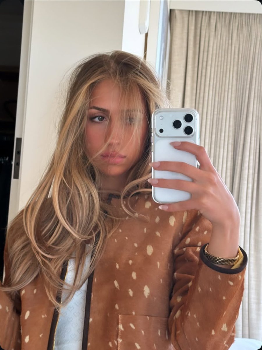 Pop Crave tweet media