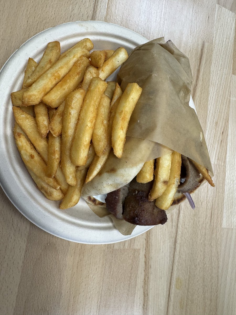 joshwisc's tweet image. Driving through Westland Michigan today and saw “Gyro Gods”.   Great stop, nice staff, great gyro! #lunch #gyro