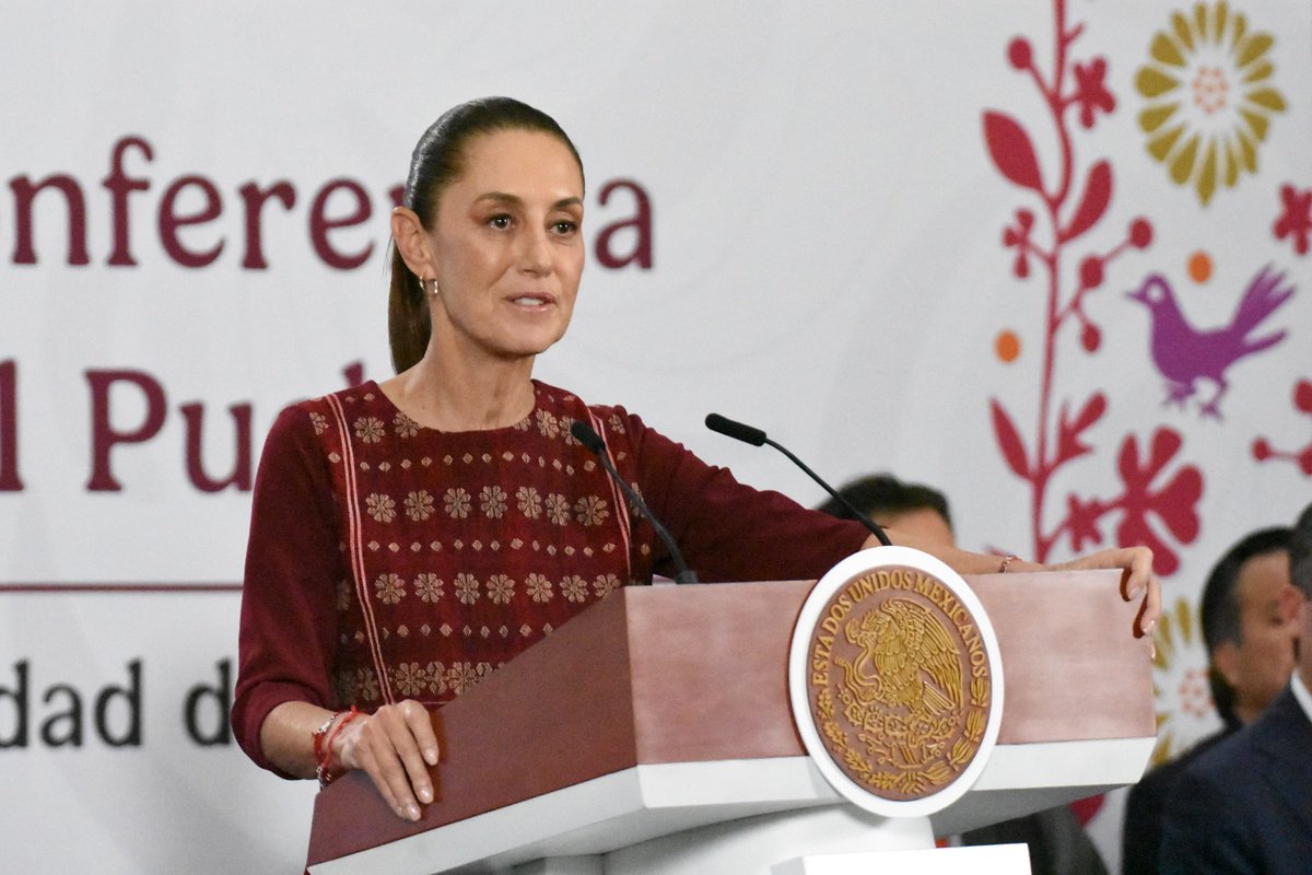 CFEmx's tweet photo. ✍️En la #MañaneraDelPueblo de la Presidenta @Claudiashein, la CFE se sumó a la firma del Acuerdo para el Fomento de la Industria Siderúrgica Mexicana, junto a la Secretaria de Energía @LuzElena_GE, y la industria del acero y la construcción para fortalecer la producción nacional.

Como parte del #PlanMéxico, este esfuerzo impulsa el contenido nacional y promueve una industria más competitiva.