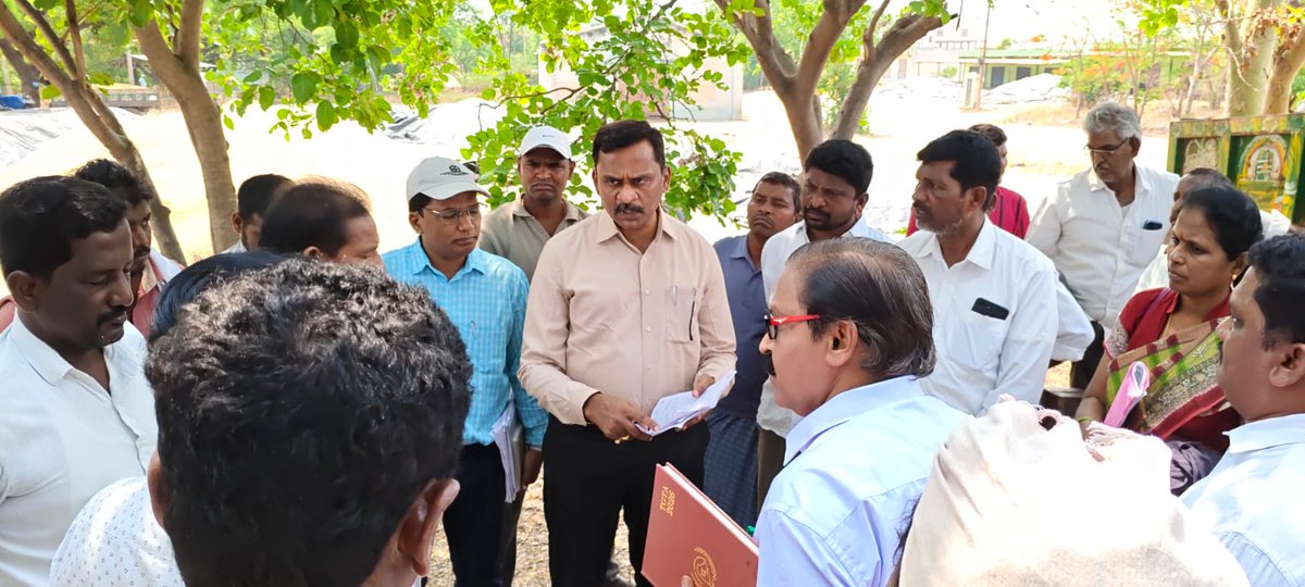 DPRO_WANAPARTHY's tweet image. రెవెన్యూ అధికారులు, GPOలు పాల్గొన్నారు. @Collector_WNP  #collector #collectorwanaparthy #additionalcollectorrevenue #Tahsildar #revenue #bhubharathi #gpos @IPRTelangana