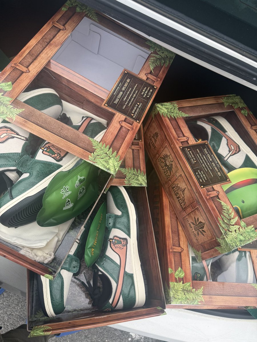 RollReelRelax's tweet image. THAT NEW 🆕 TOAD 🐸 VENOM SNEAKER EXCLUSIVE DROP #001

#toadvenom #sneakers #bws #thefirm #hashtribe #roninseeds
#blockworkstudios #shoes #nyc