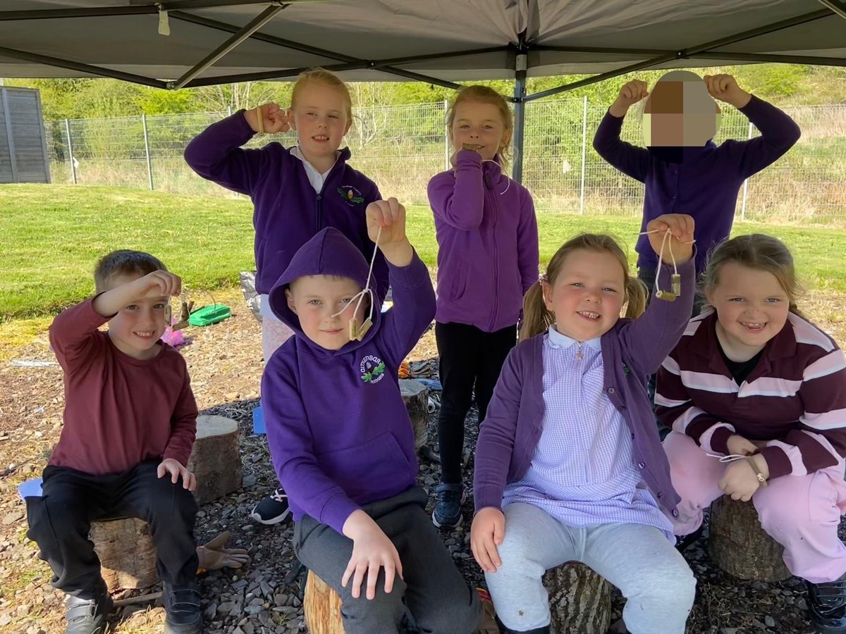 AitkenbarPS's tweet image. This week at our P1/2 Forest school the children were developing their #creativity skills by making jewellery out of the elder wood they collected last week 🤩 👏 They also demonstrated our school value of being #safe when using the saw to cut the wood 👍 #buildingskills
