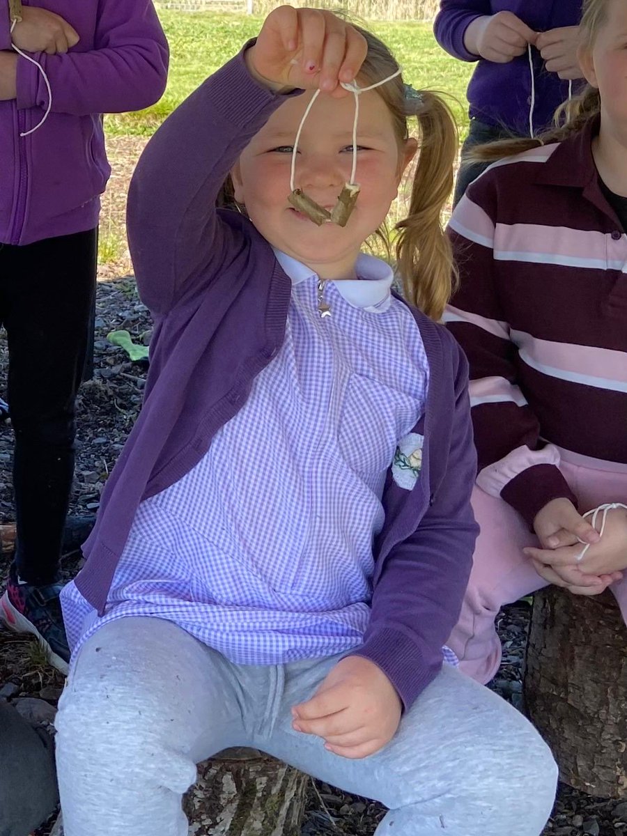 AitkenbarPS's tweet image. This week at our P1/2 Forest school the children were developing their #creativity skills by making jewellery out of the elder wood they collected last week 🤩 👏 They also demonstrated our school value of being #safe when using the saw to cut the wood 👍 #buildingskills