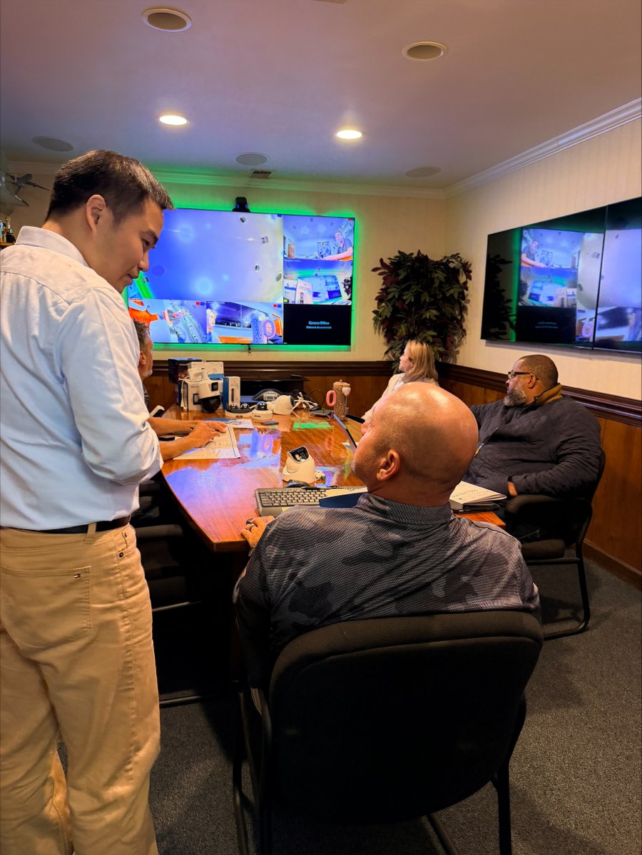 21stCenturyDist's tweet image. Another engaging Uniview event in Raleigh yesterday! thank you to our dealers for coming in!
#21stCenturyDistributing #Uniview #Surveillance #Security