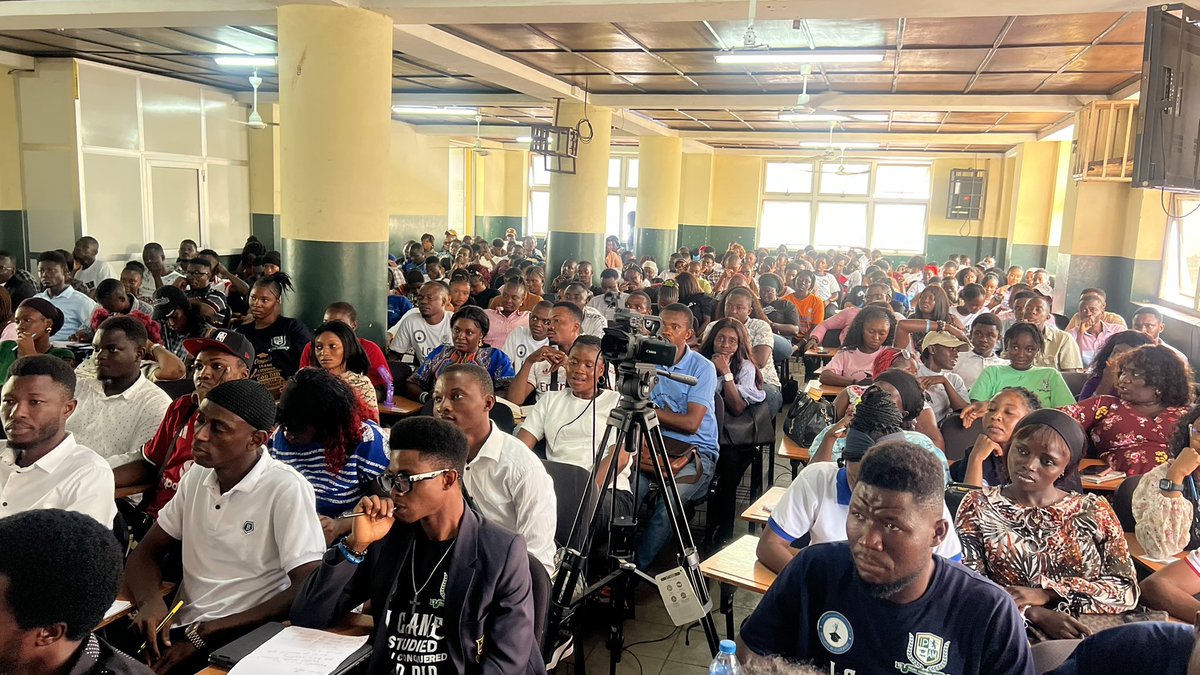nys_sl's tweet photo. ***Highlight***
📍 Today’s Spotlight from the National Youth Service (NYS)🇸🇱
Ed @OnanahJ and his team engaged cross section of final year students of The Institute of Public Administration &amp; Management (IPAM) as part of our ongoing nationwide campus sensitization drive. https://t.co/Y1VZXFcVvF