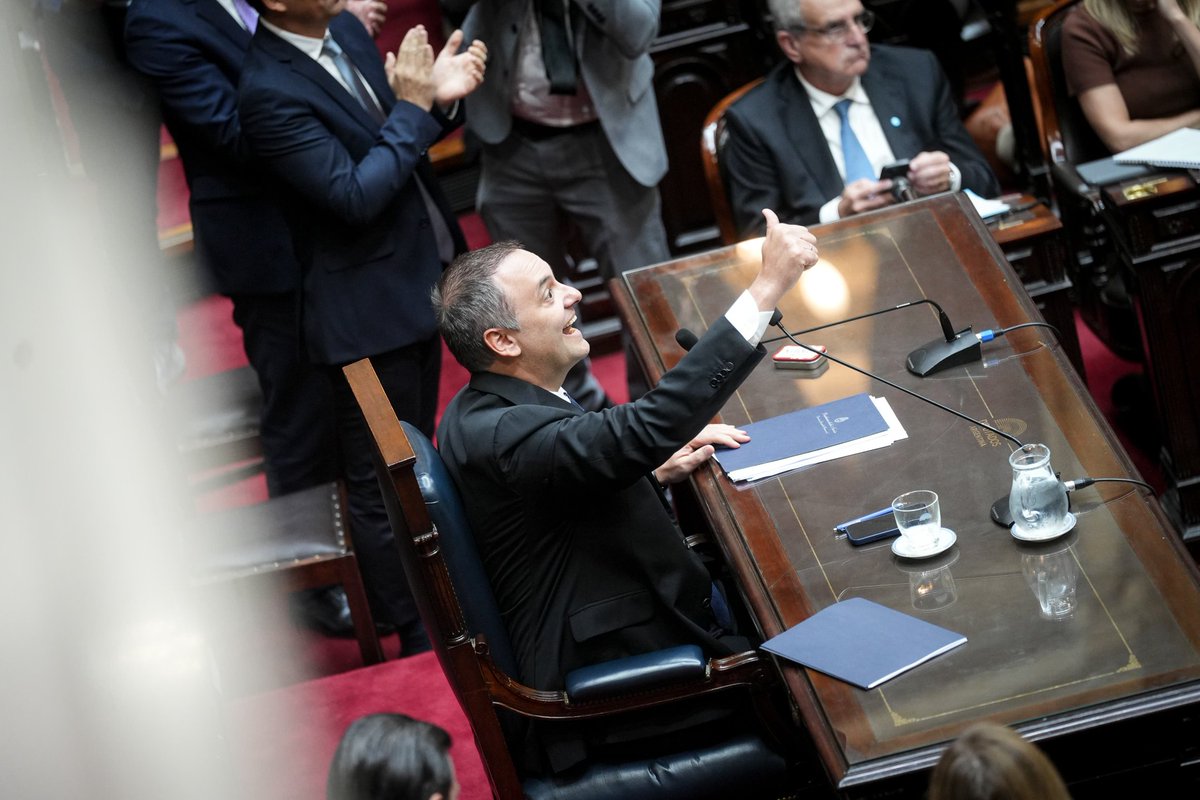 Hugo Yasky tweet media