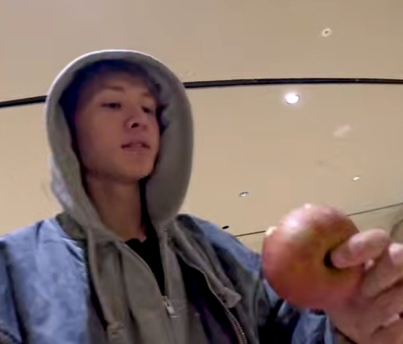 apple ࣪ 𓈒 ⭒ tweet media