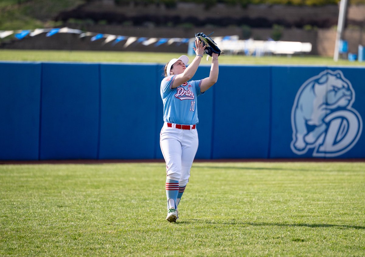 Drake Softball tweet media