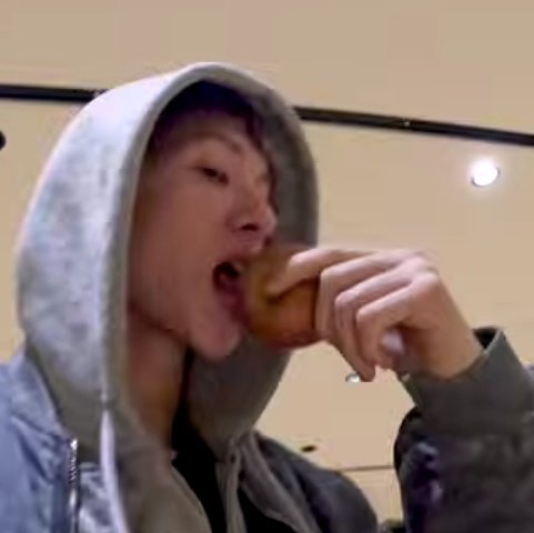 apple ࣪ 𓈒 ⭒ tweet media