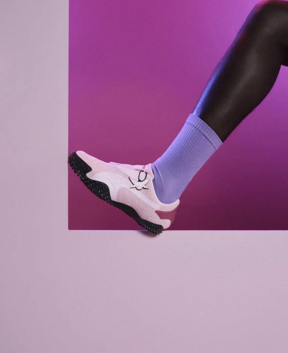 sneakerboxmnl's tweet photo. EXCLUSIVE RELEASE

Choose your partner for your next adventure with the new PUMA x POKÉMON sneakers.

•PUMA x POKÉMON Mostro Espeon Pearl Pink
•PUMA x POKÉMON Fade NITRO Pikachu Energizing Yellow
•PUMA x POKÉMON Fade NITRO Umbreon Puma Black

ORDER YOURS TODAY! https://t.co/7Ertr8onJJ