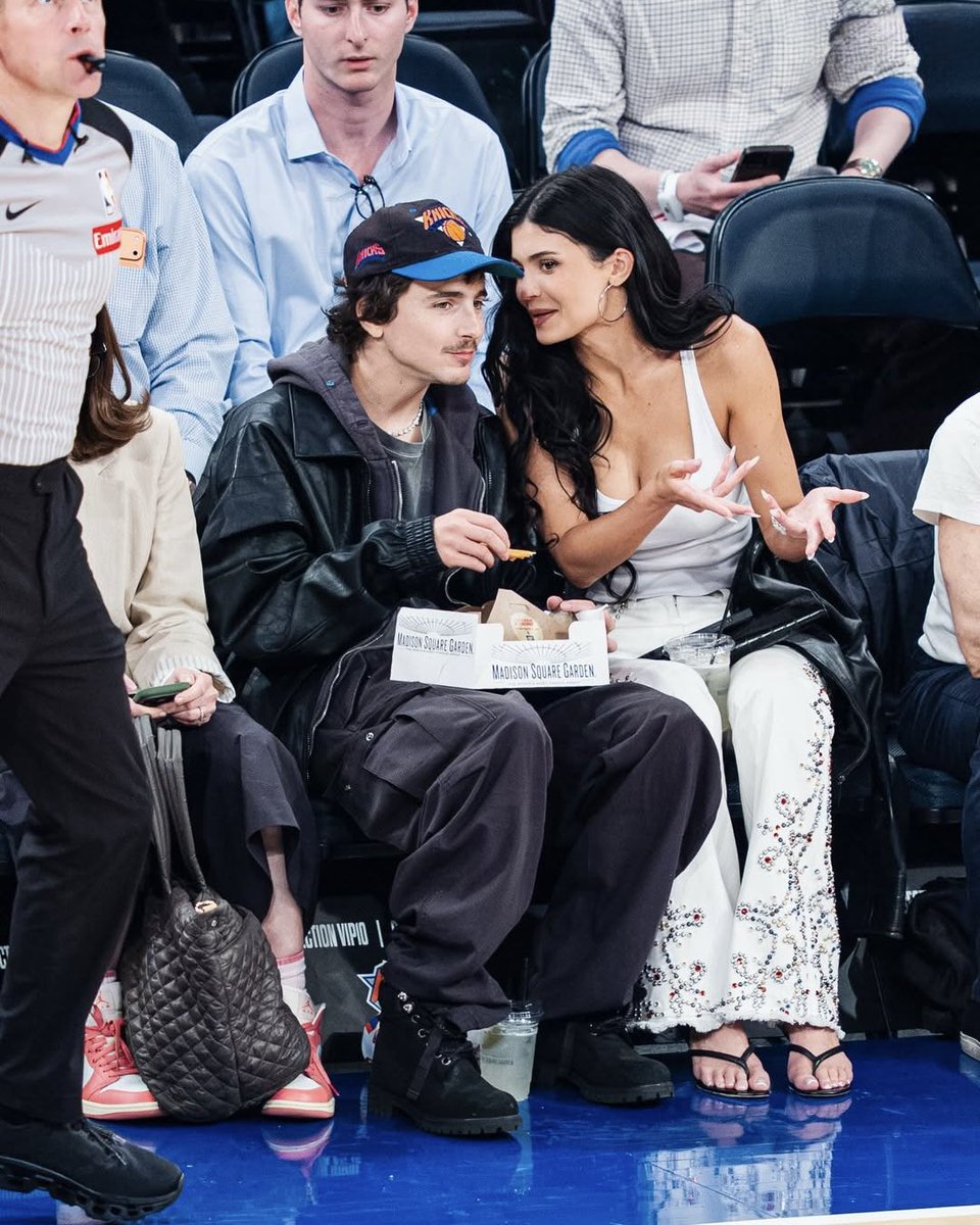 East’on tweet media