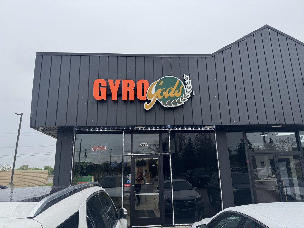 joshwisc's tweet image. Driving through Westland Michigan today and saw “Gyro Gods”.   Great stop, nice staff, great gyro! #lunch #gyro