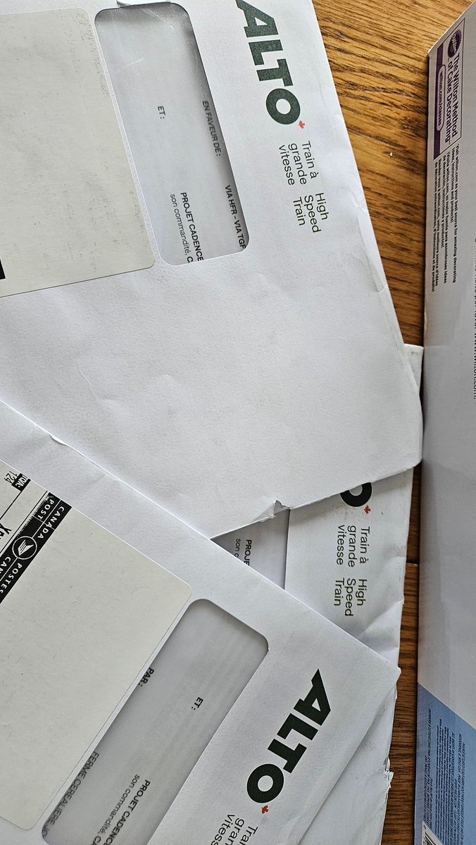 EthierDominic's tweet photo. La poste pourrait être en grève 🙄 https://t.co/9FIzTPPucH
