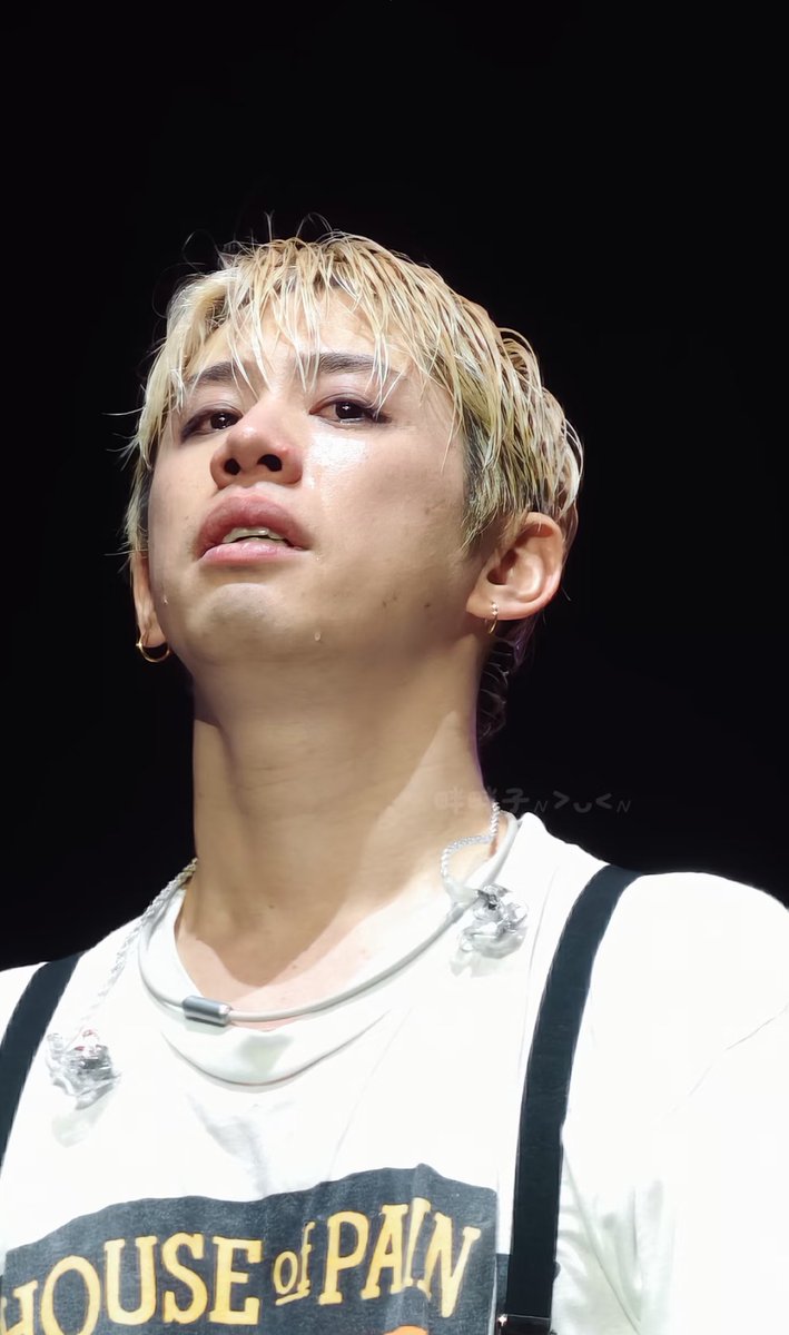 furiyukirara's tweet photo. Peluk Taka… you did great today, sayang

(Cr. 畔畔子) https://t.co/k78k3HVpi0