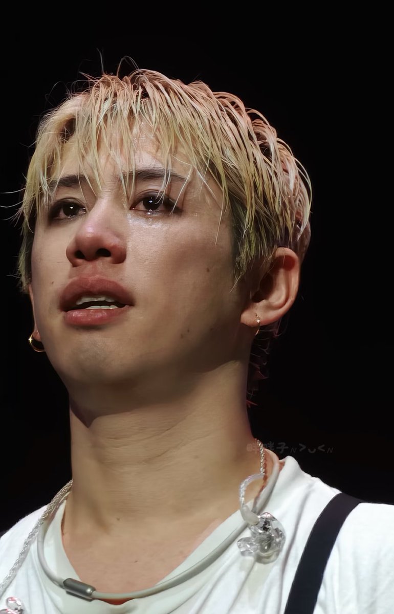 furiyukirara's tweet photo. Peluk Taka… you did great today, sayang

(Cr. 畔畔子) https://t.co/k78k3HVpi0
