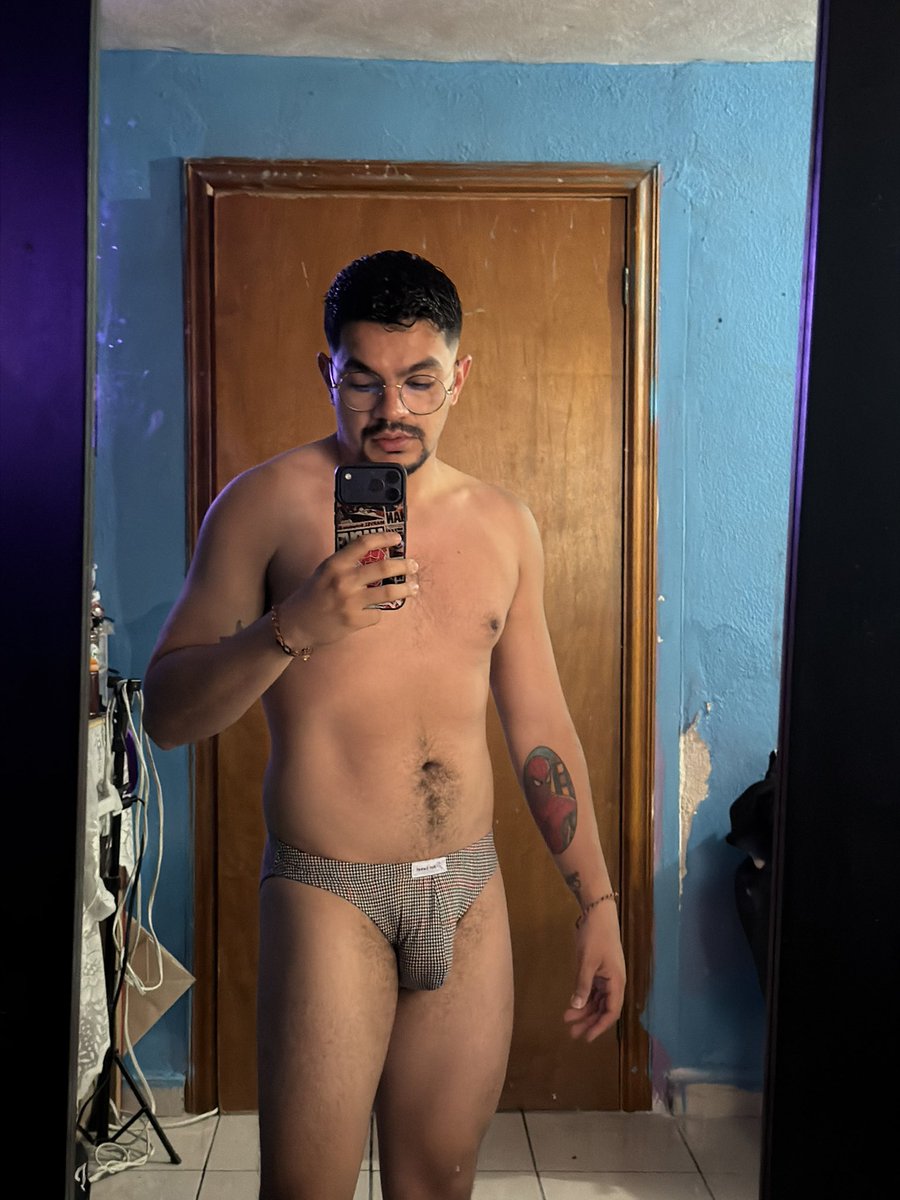 juanh035's tweet photo. Quien los quiere oler sudados https://t.co/4O1q5mxHbn