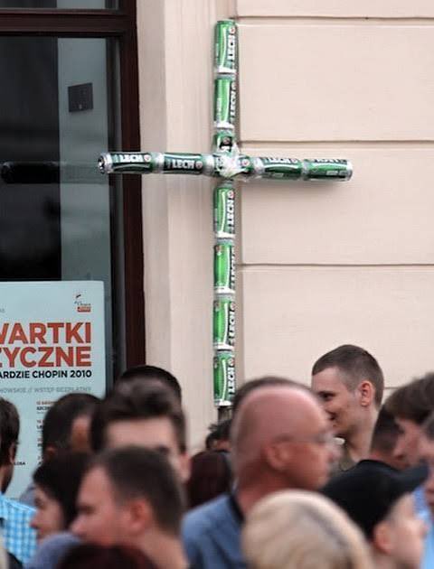 Karol Karolix tweet media