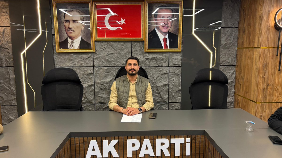 akgenckarakopru's tweet photo. 📍İlçe Başkanlığı

İlçe Başkanımız Muhammet Fatih Bozdağ Başkanlığında Haftalık Yönetim Kurulu Toplantımızı Gerçekleştirdik.

@avyusufibis @osmannazlier @milhamigunbegi @ferdisenel25 @furkankucukk_ @avorhancelik @FBozdag63 @akgencliksurfa https://t.co/NtHah1k6Wm