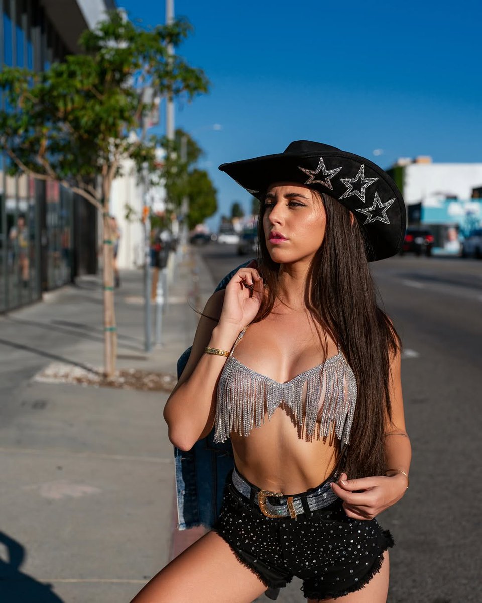 Violet Brandani Fanbase tweet media