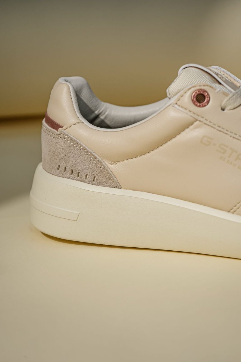 SnK_StreetGym's tweet image. Understated tone. Elevated finish.
Less noise, more presence ✨

Shop in-store and online🇿🇦
G-Star Luiza Lea
R 2,199

#snk #gstar #gstarraw