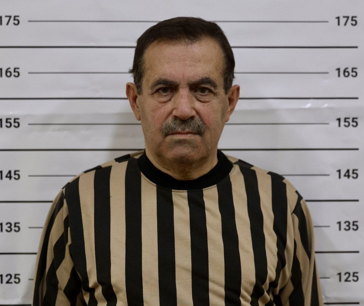 QalaatAlMudiq's tweet image. Breaking.

A General involved in the E. #Ghouta sarin attack (1,400+ dead in August 2013) has been arrested by the Security forces.

#Syria.