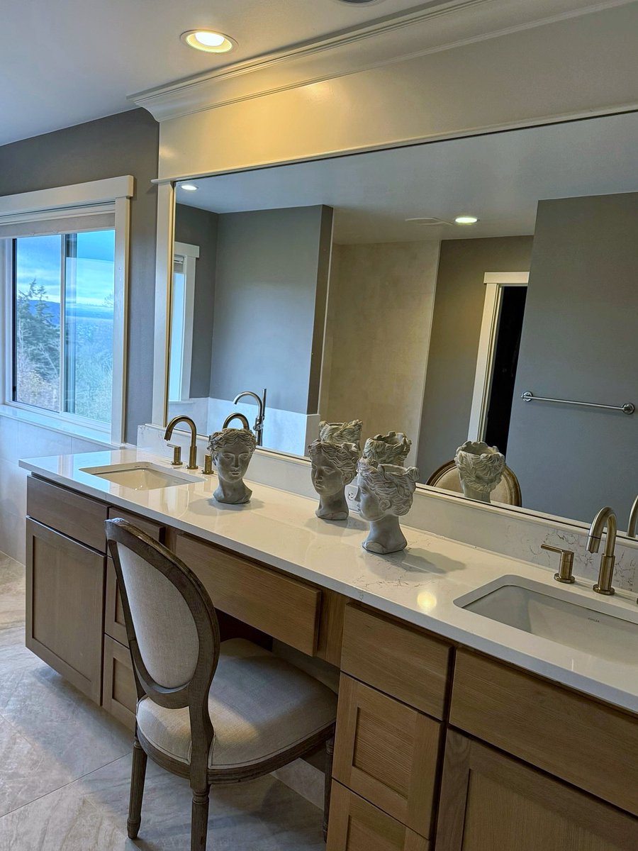 RenovaBuild's tweet photo. Embrace comfort and grace without sacrificing style. We master the balance between luxury and functionality, no matter the square footage. Your sanctuary, perfected.

✨ Free Estimates | Seattle &amp; Beyond
📞 (253) 487-4844

#generalcontractor #bathroomrenovation https://t.co/TEO9QjPcJo