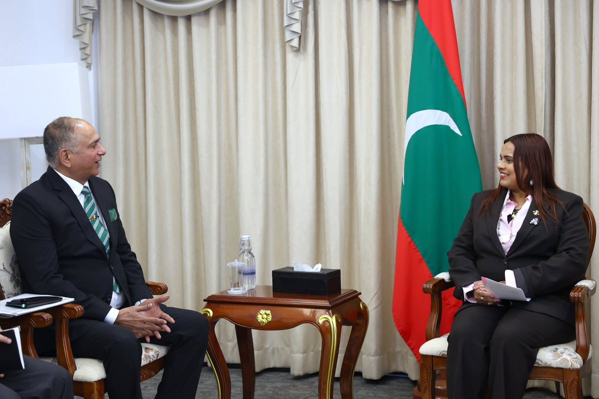 Pakistan in Maldives tweet media