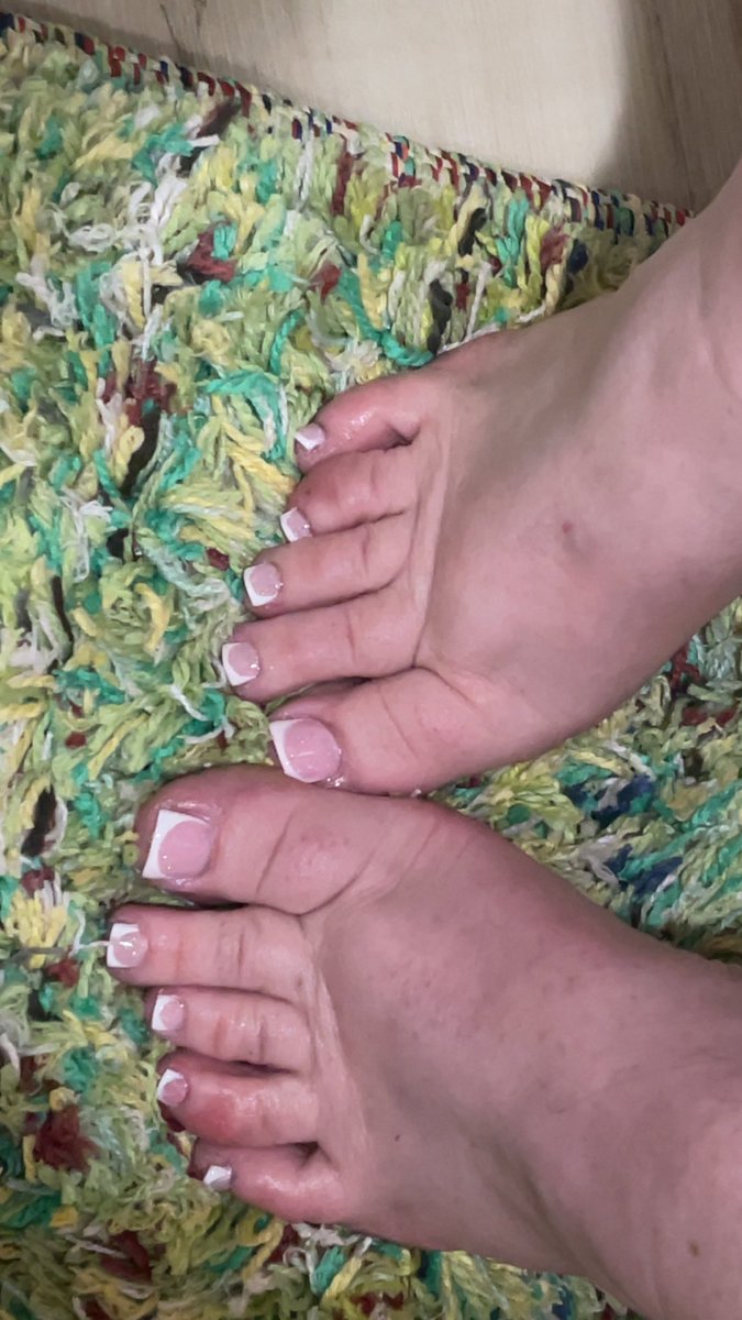 Goodlilfeet tweet media