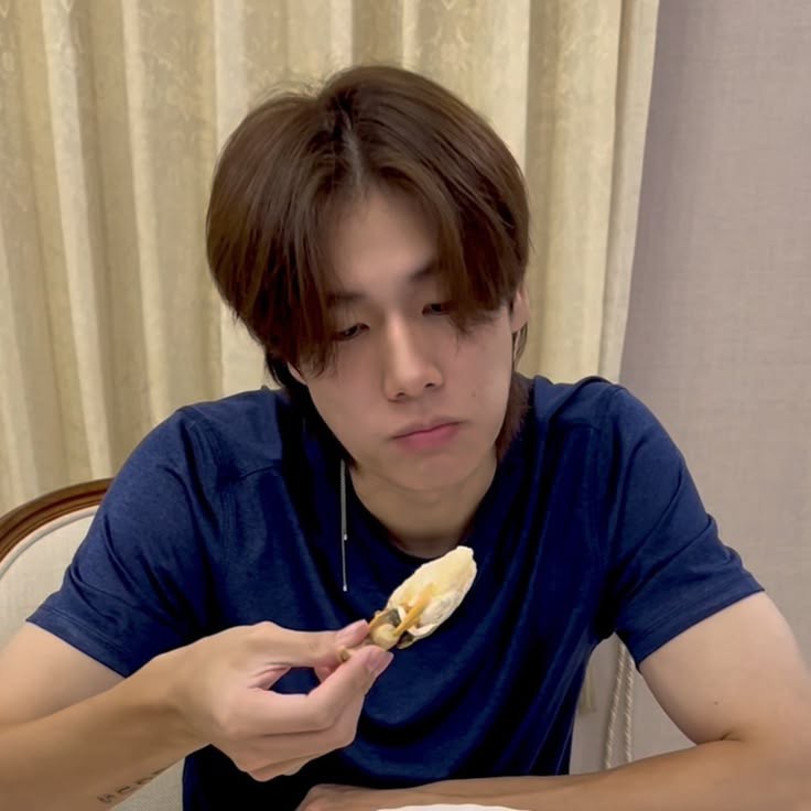 𝒞utiemin tweet media