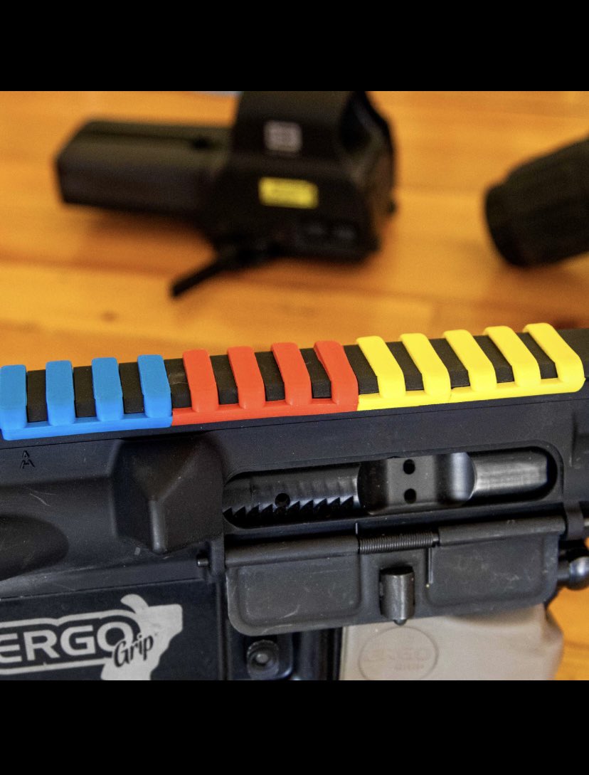 ErgoGrips's tweet photo. Last Days of Autism Awareness Month 🧩 https://t.co/qZLKJAO4nZ https://t.co/pMzgogkzhL