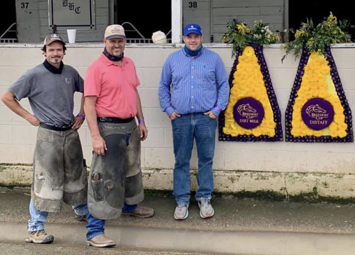 Steve_Byk's tweet photo. Wed. @HillnDaleFarm @KentuckyDerby ATR from @ChurchillDowns = @TravisStone/@garypaljr; @HKJC_Racing w/ Dick, @SireWatch Pedigree Focus w/ Sid, Farrier Todd Boston, @capitalotb's @SethMerrow2, @HSIndyRacing's @RacingRachelM. @SIRIUSXM 6-9a Thurs; Archive+ https://t.co/kB8oeY50jv. https://t.co/mvKC7Savac