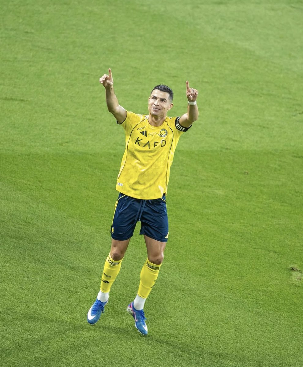 عمرو tweet media