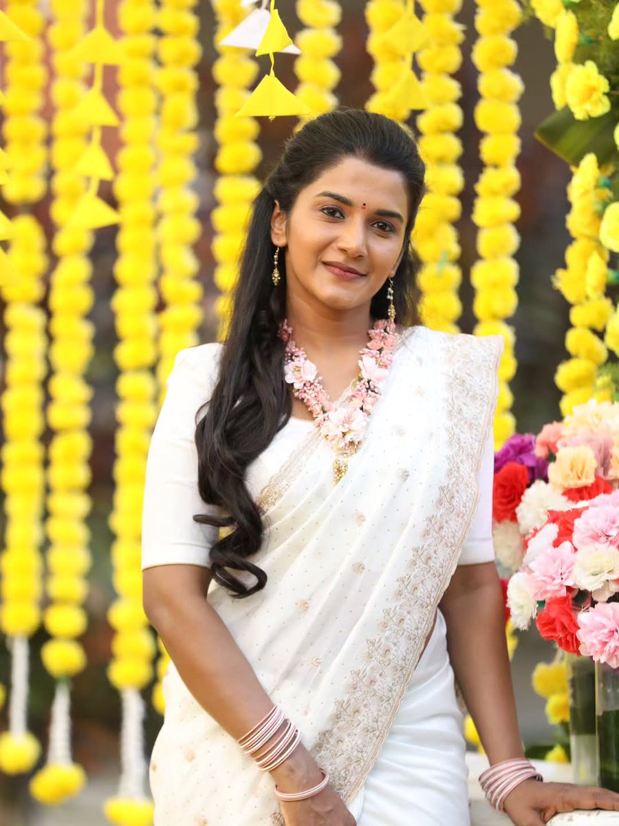 ActrezHub's tweet photo. #DivyaShreeSullia #DivyaShree #Divya https://t.co/u10uaE2Q2I