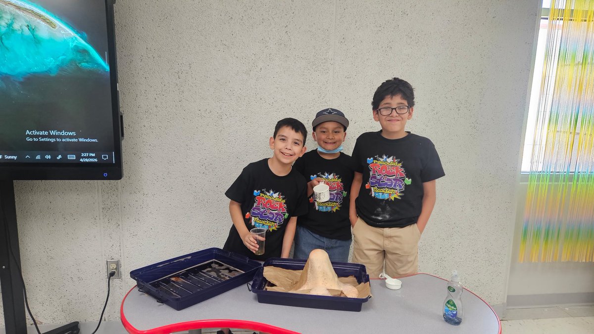 pasesherrera's tweet photo. 📚Mustang reading club read the
Bluebonnet nominated book 
Volcanoes by Beckerman. 🌋📚
Our awesome students have been studying volcanoes all month. @PASESLibrary @PASESYISD @YsletaISD https://t.co/RReAWuqBk4