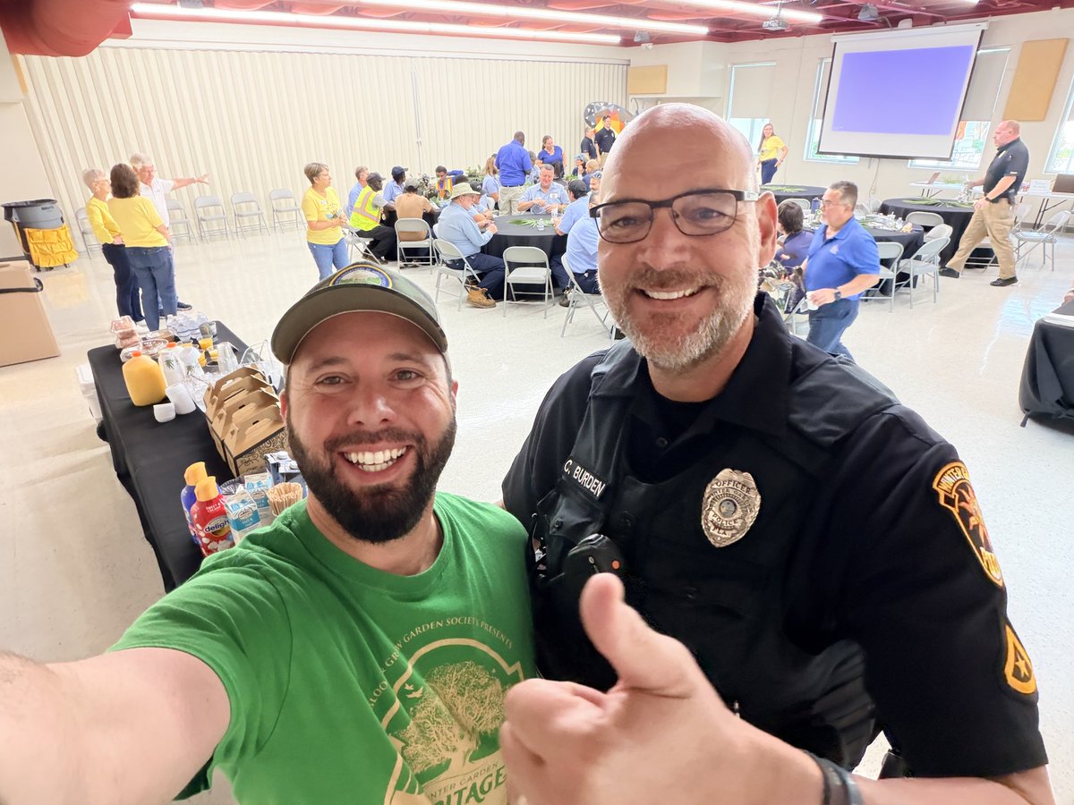 AustinArthurWO's tweet photo. What a great morning helping serve at the City Staff Appreciation Breakfast with the Bloom and Grow Garden Society.

This year’s Spring Fever in the Garden was the biggest ever.

Thank you to the incredible staff at the City of Winter Garden, who are huge partners in this event. https://t.co/zYM3vBUKmG