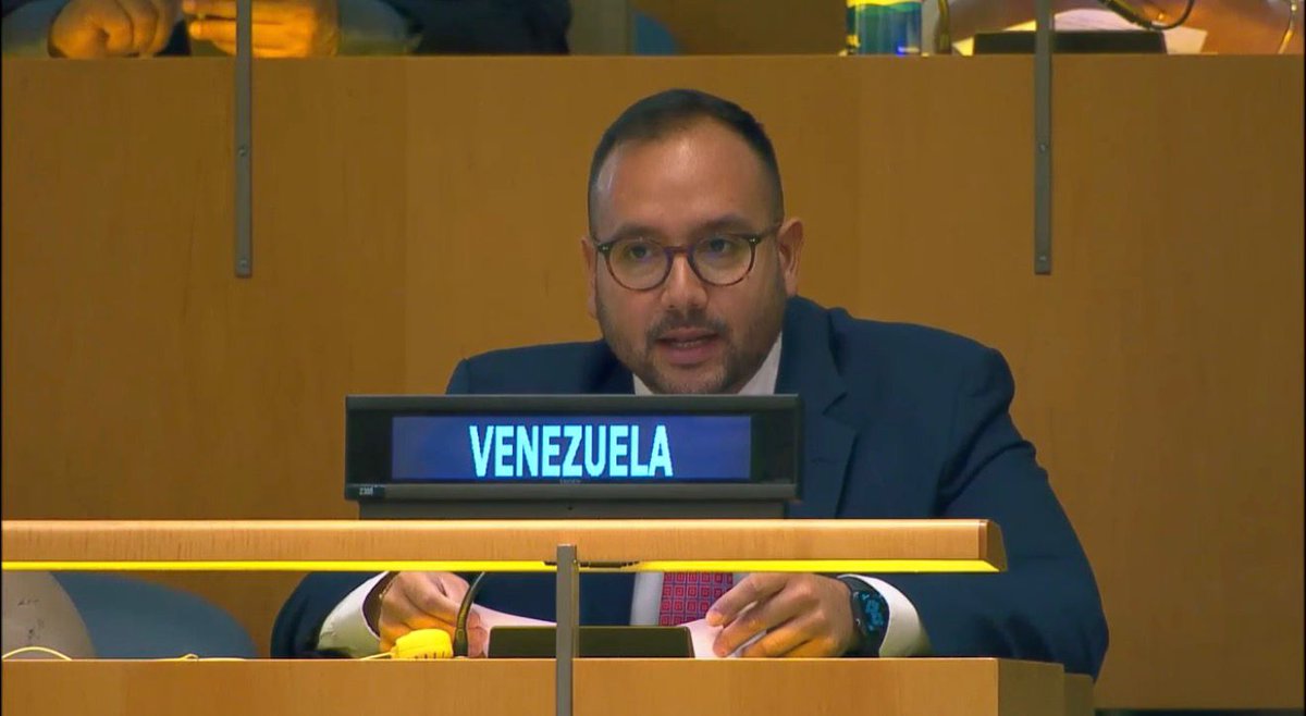ONUVENuevaYork's tweet photo. Venezuela 🇻🇪 participa en la Conferencia de Revisión del Tratado de No Proliferación (TNP) de Armas Nucleares, donde ratifica su compromiso con el desarme completo, verificable e irreversible, en tanto que una obligación jurídica y moral para lograr un futuro de paz para todos. https://t.co/IJPxnHPG4M