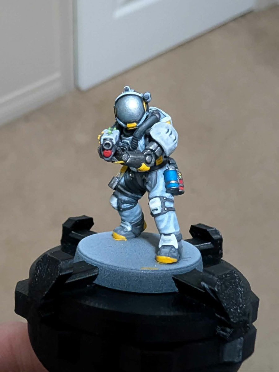Anvil_Industry's tweet photo. Today for #WIPWednesday a project by QuirkyAI on our discord server. 

If you have anything you're working on, tag us with #anvilindustry, so we can check it out !! 

#anvilindustries #tabletopgaming #miniatures #28mm #wargaming #resin #bits #bitz #conversions #bitsbash #kitbash https://t.co/9yGrCtqCwp