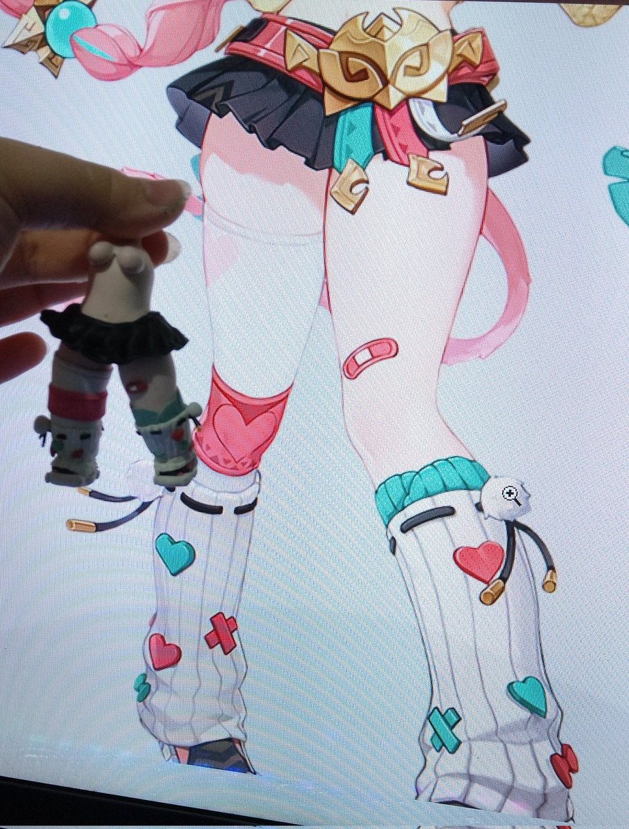 KeMixLove's tweet image. Siguiendo con la figura de Varessa de Genshin Impact 
૮₍ ´ ꒳ `₎ა💖

#varessa #genshinart #handmade #figure #hechoamano #clayart #artistaemergente #artistacolombiana