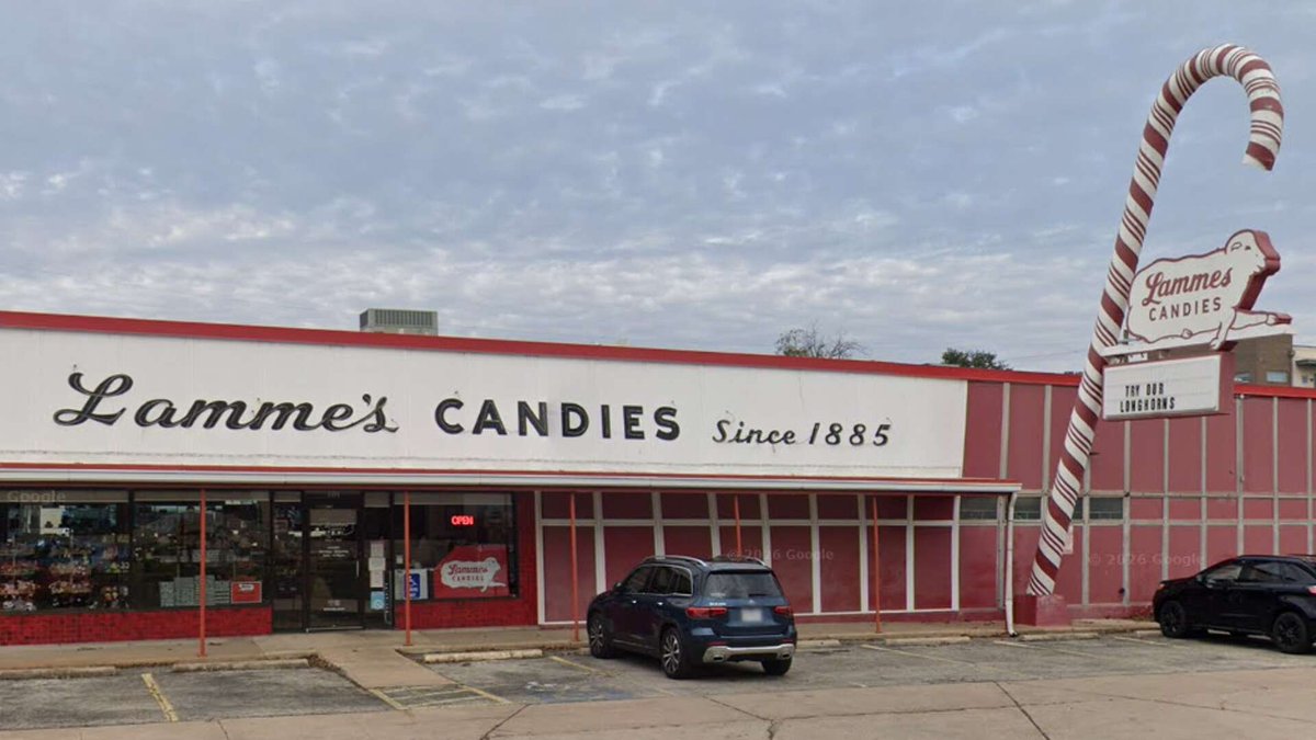 TheGeoTrendAnal's tweet image. 140 years of sweetness comes to an end. 🍬💔

Since 1885, Lammes Candies has been a Texas icon. Austin won’t be the same without this legendary piece of history. Thank you for the memories. 🕊️✨

#LammesCandies #Austin #TexasHistory #EndOfAnEra #ATX