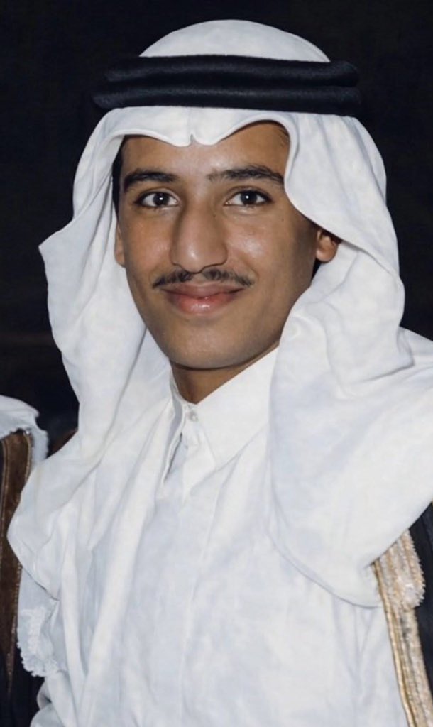 AzuHassan's tweet photo. حفظ  الله الملك سلمان بن 
عبد العزيز  وادام عليه الصحة والعافية واطال الله بعمره وأبقاه  ذخراً للامة الإسلامية و العربية (صورة قديمه بعمر ١٨ عام 🇸🇦🇸🇦)
#السعودية https://t.co/SEjgDywvPU