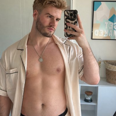 ismyalt's tweet photo. #NewProfilePic https://t.co/YDW6LpoCAQ