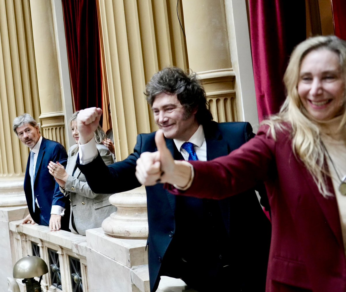 𝙏𝙧𝙤𝙣𝙘𝙤 tweet media