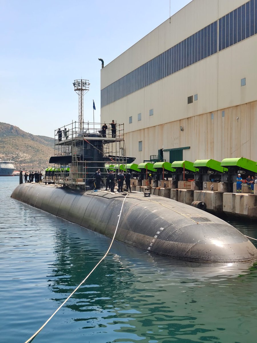 Armada_esp's tweet image. ⚓Las pruebas de puerto del submarino "Narciso Monturiol" siguen avanzando @NavantiaOficial .

🌊El buque queda preparado para la siguiente etapa: las pruebas de mar, siendo el próximo hito primera navegación en superficie

💪Un paso más para su futura entrada en servicio.