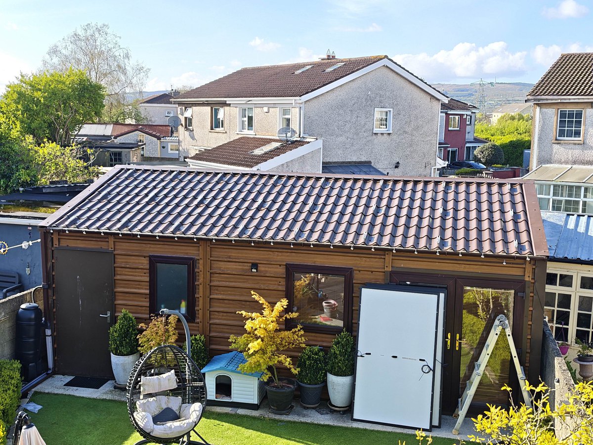 banie01's tweet image. This week.
I have mostly been up on a roof.
Adding 3.76Kw of #SolarPanels to the roof of my #ManCave
Next step is to hire a pro to install a full suite of #solar &amp;amp; #battery on the house itself.
This is just my initial bit of solo experimentation.
Going great so far!