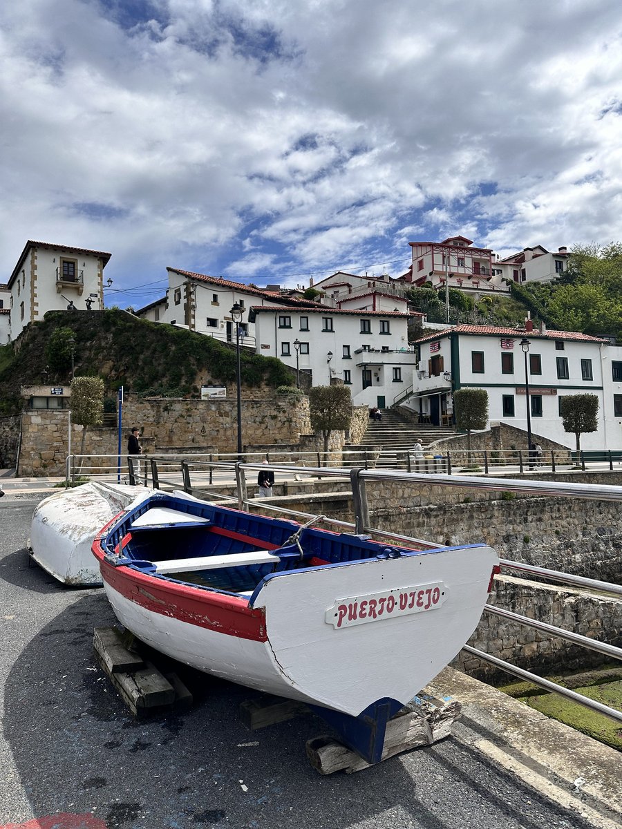 visitbiscay's tweet image. Los Puertos de #Bilbao #Bizkaia, una tradición marinera ⚓️

Bizkaia es una provincia rica en historia y tradición marinera que alberga una red de puertos que han desempeñado un papel fundamental en su desarrollo económico y cultural.

👉 f.mtr.cool/mrstqskhnv