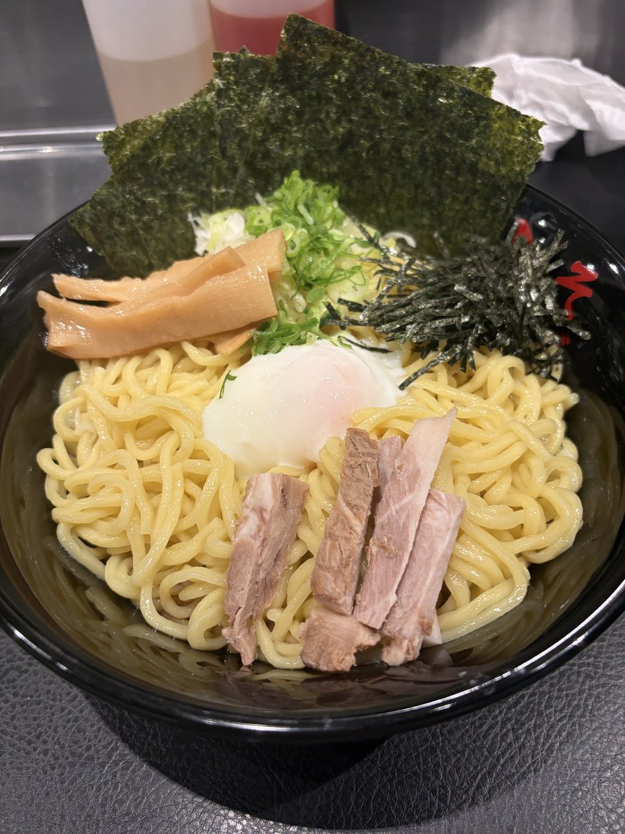 らりる tweet media